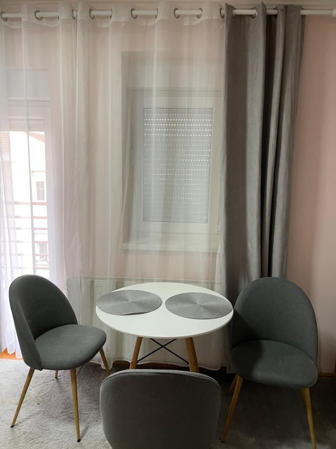Apartment Cactus 021 Нови Сад Екстериор снимка